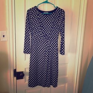 Figure flattering non-wrinkle dress!